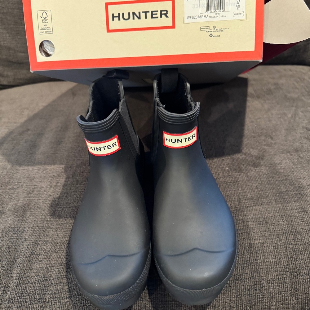 Hunter Chelsea Rainboots sz 6